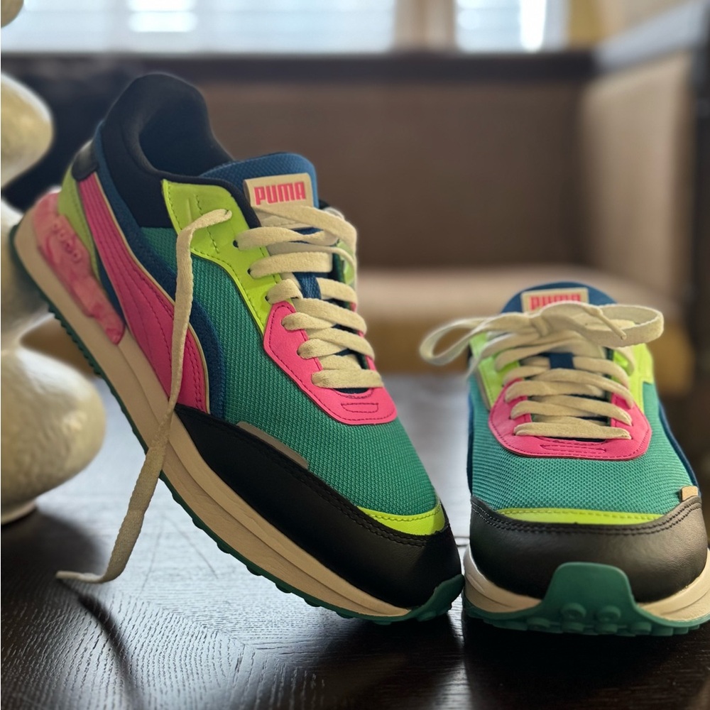 PUMA Women's City Rider Marble Sneaker, Green/Black/Luminous Pink, 10